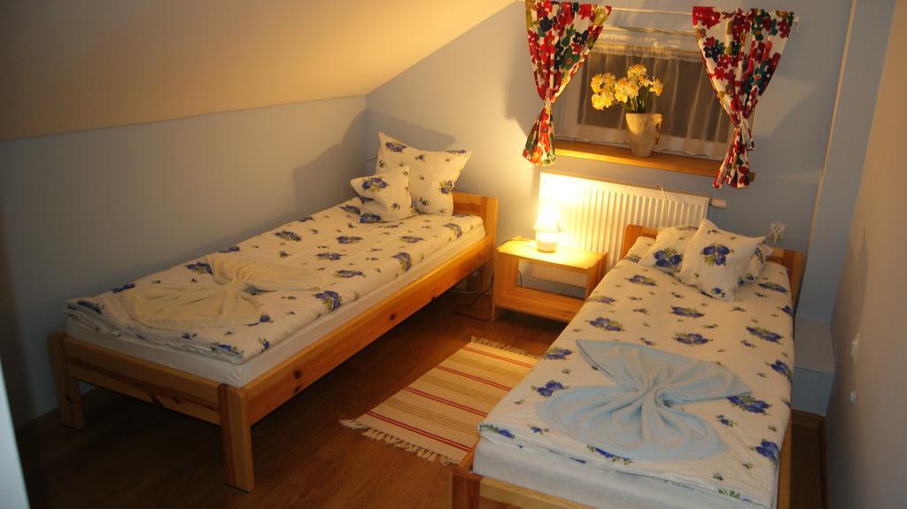 Dom Na Starym Goscincu Tiszyna Vila Dubicze Cerkiewne Quarto foto